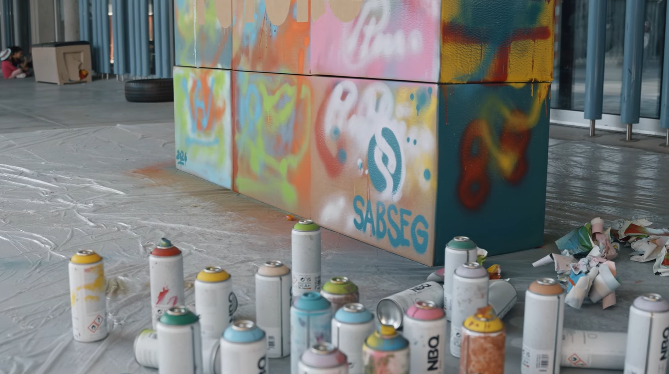 AGARRA-TE: Graffiti que une o futuro e as raízes